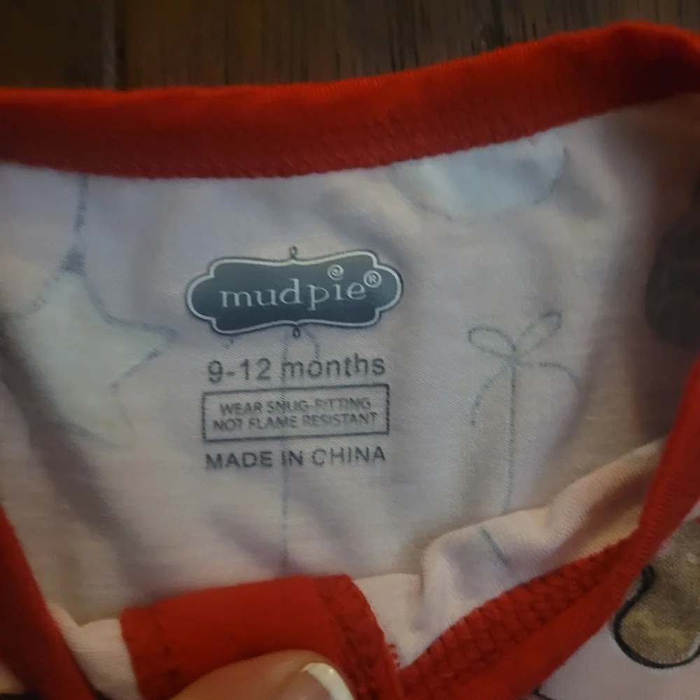💥3/$24 Mud Pie 2 Piece Pink‎ and Red Christmas Pajamas